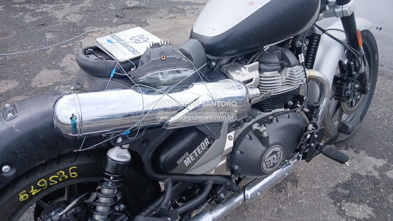 Royal Enfield Super Meteor 650 - 2024/2025 — foto 10 de 10
