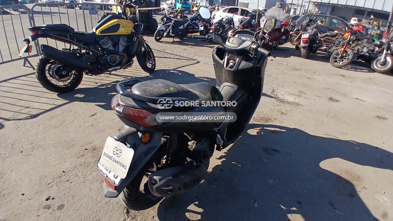 Yamaha Nmax 160 - 2021/2022 — foto 4 de 12