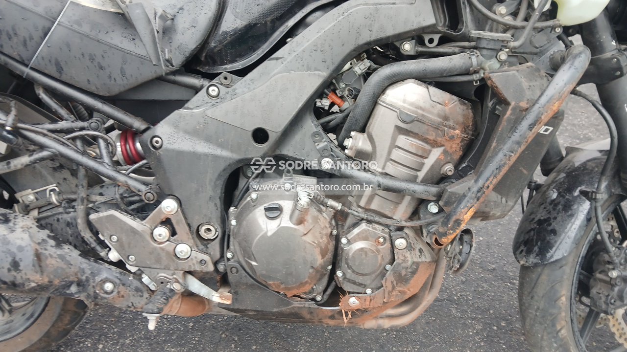 Kawasaki Versys 1000 Tra - 2014/2015 — foto 5 de 11