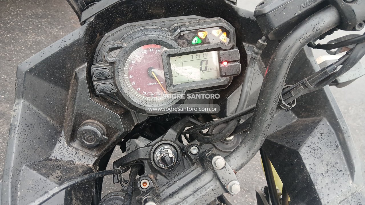 Kawasaki Versys 1000 Tra - 2014/2015 — foto 8 de 11