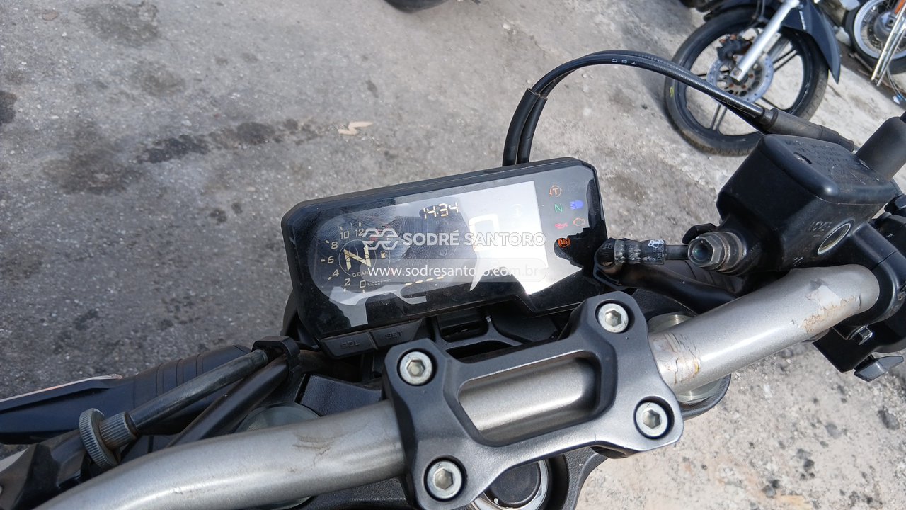 Honda CB 650r - 2023/2023 — foto 8 de 12
