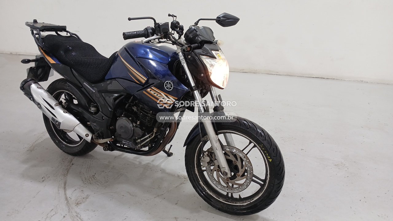 Yamaha Fazer 250 Blueflex 2014 em leilão