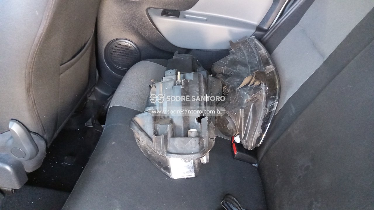 Renault Logan Dyna 16 R - 2015/2016 — foto 12 de 13