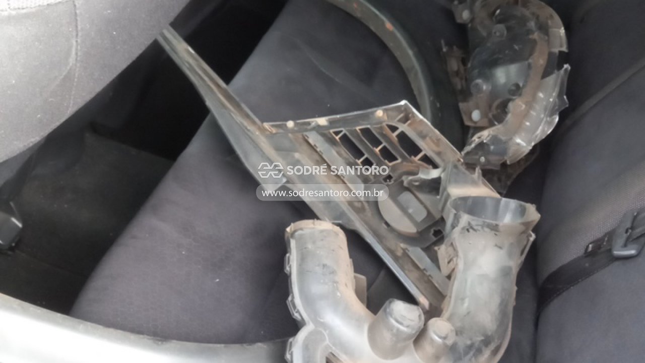 Nissan Juke SV - 2011/2011 — foto 10 de 13