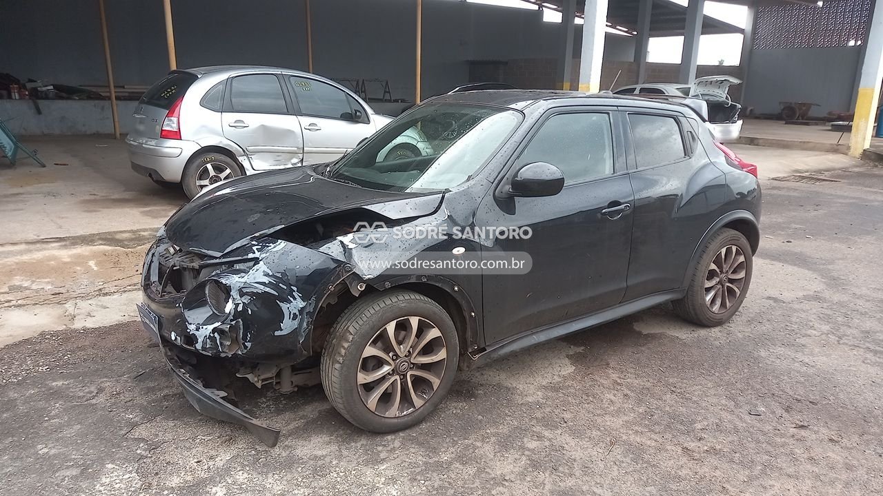 Nissan Juke SV - 2011/2011 — foto 3 de 13
