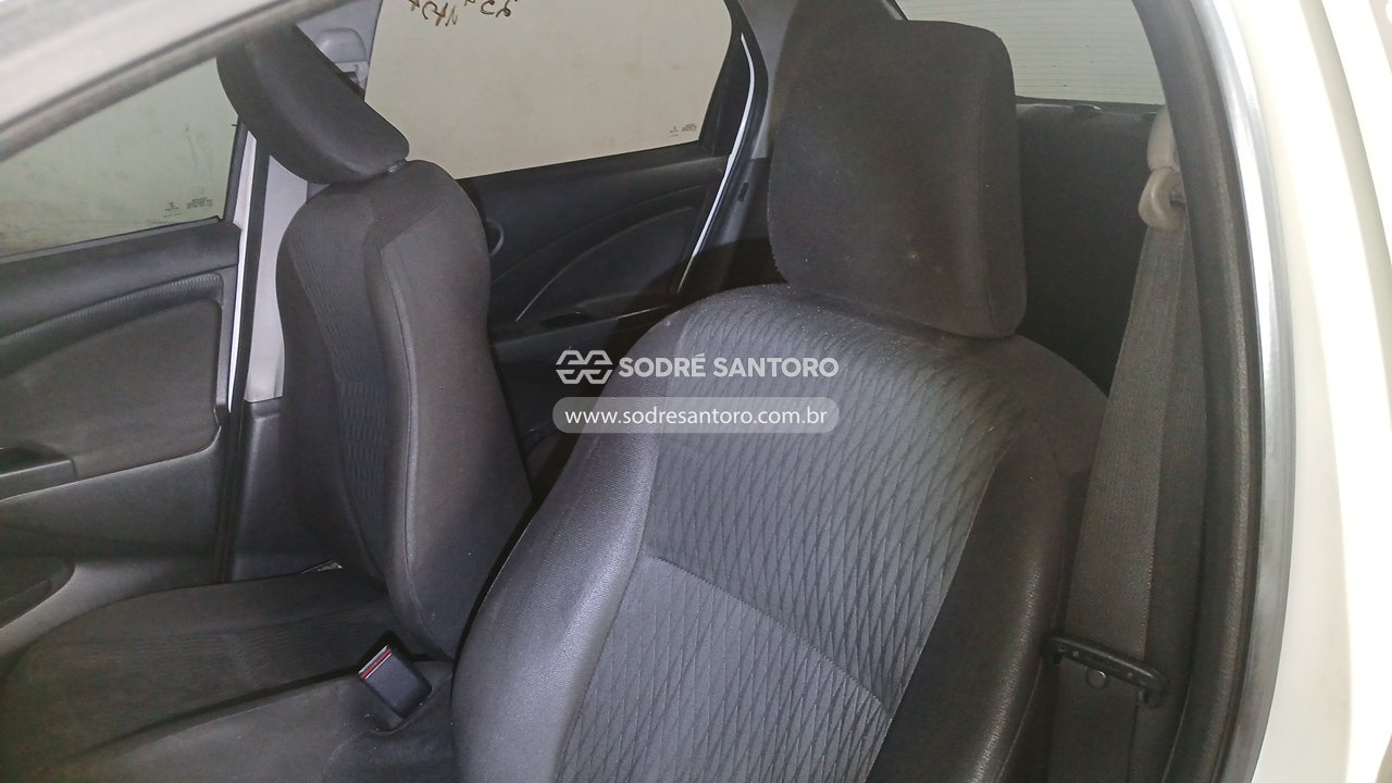 Toyota Etios SD X Vsc MT - 2018/2019 — foto 9 de 13