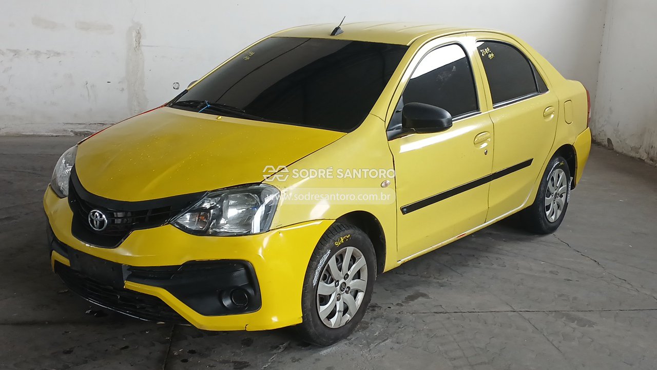Toyota Etios SD X Vsc MT - 2018/2019 — foto 3 de 13