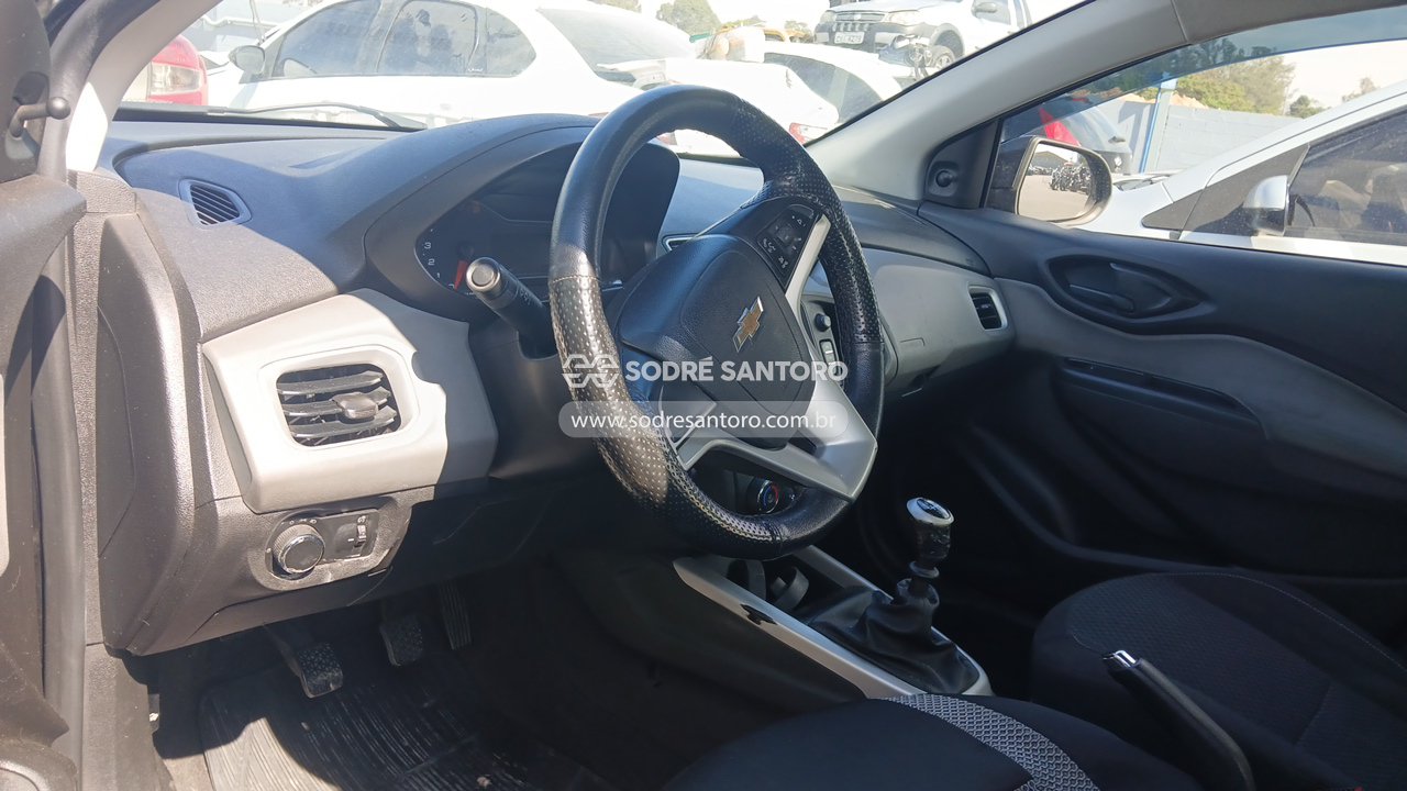 Chevrolet Onix 1.0mt LT - 2017/2017 — foto 6 de 8