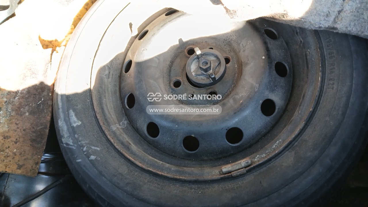 Fiat Uno Vivace 1.0 - 2013/2013 — foto 9 de 12