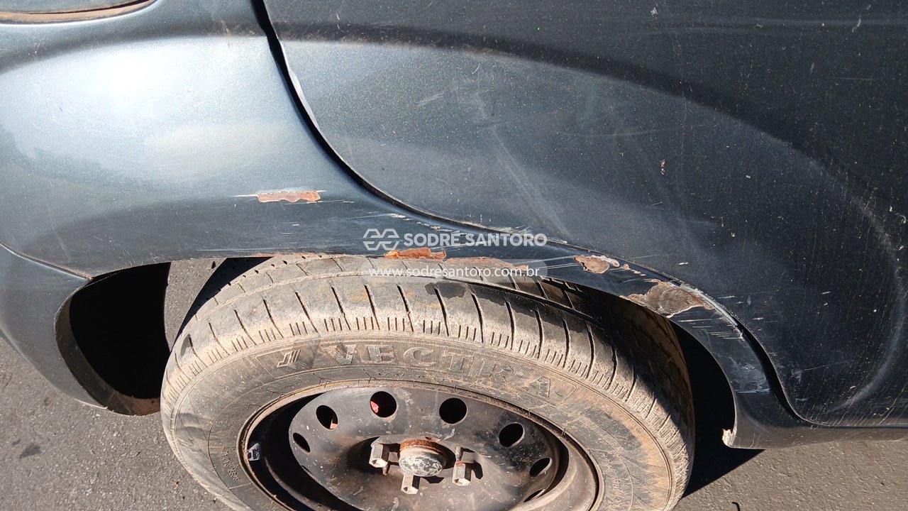 Fiat Uno Vivace 1.0 - 2013/2013 — foto 10 de 12