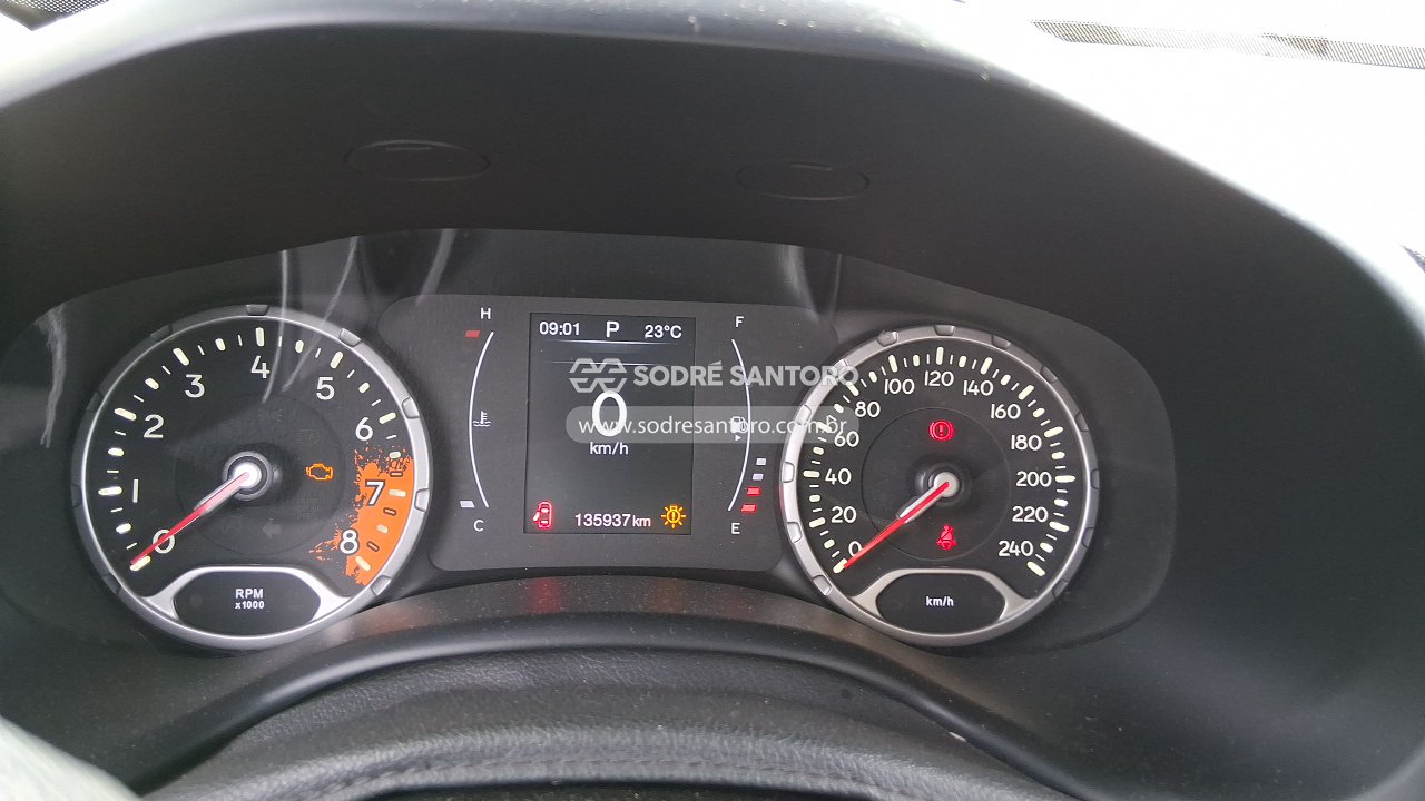 Jeep Renegade 1.8 AT - 2017/2017 — foto 7 de 10