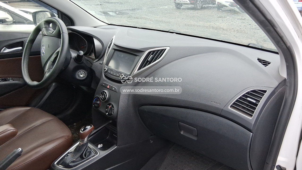 Hyundai Hb20x 1.6a Premi - 2017/2017 — foto 8 de 10