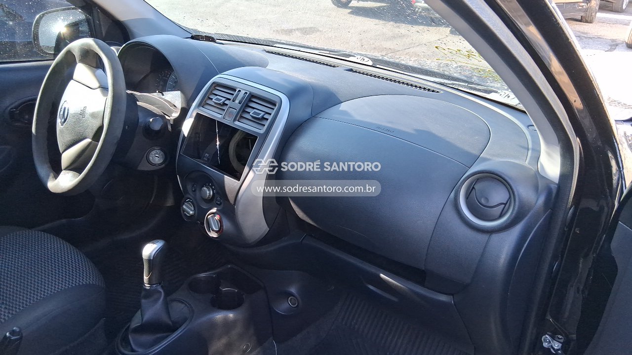 Nissan March 10 MT - 2016/2017 — foto 6 de 8