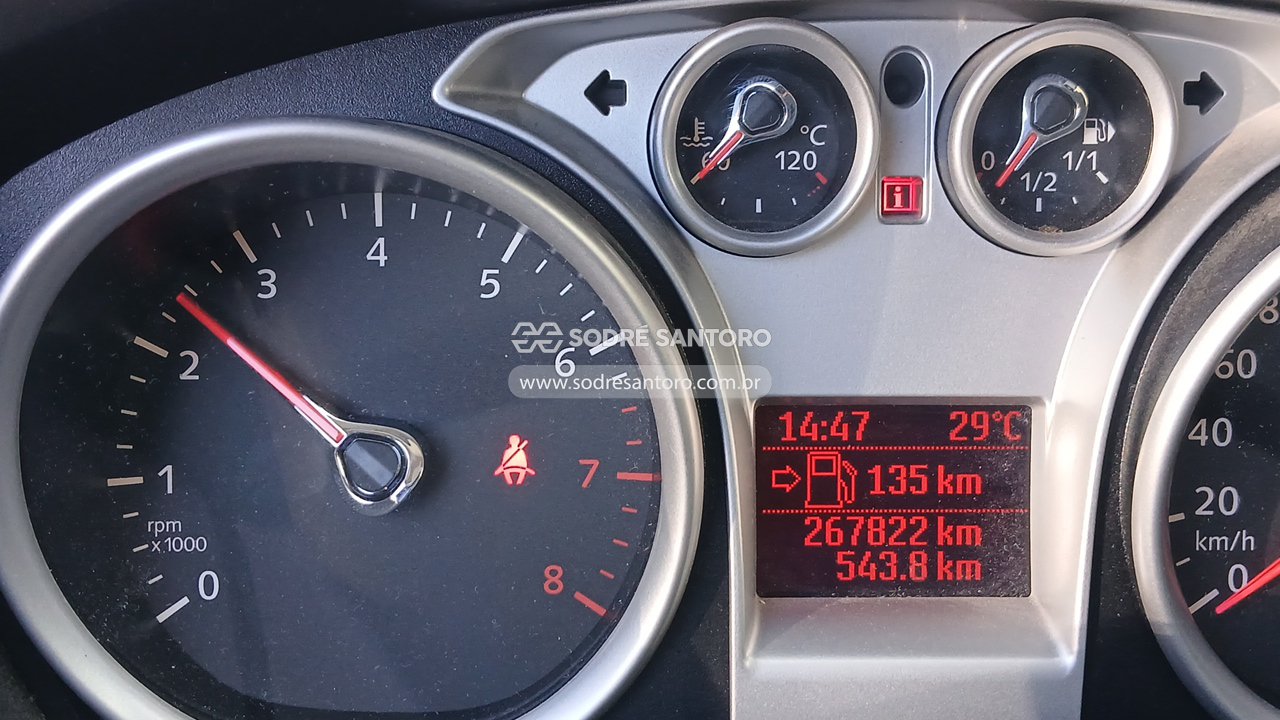 Ford Focus HC Flex - 2013/2013 — foto 7 de 13