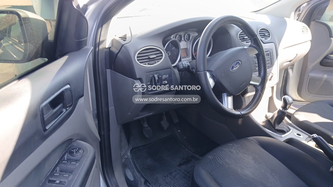 Ford Focus HC Flex - 2013/2013 — foto 6 de 13