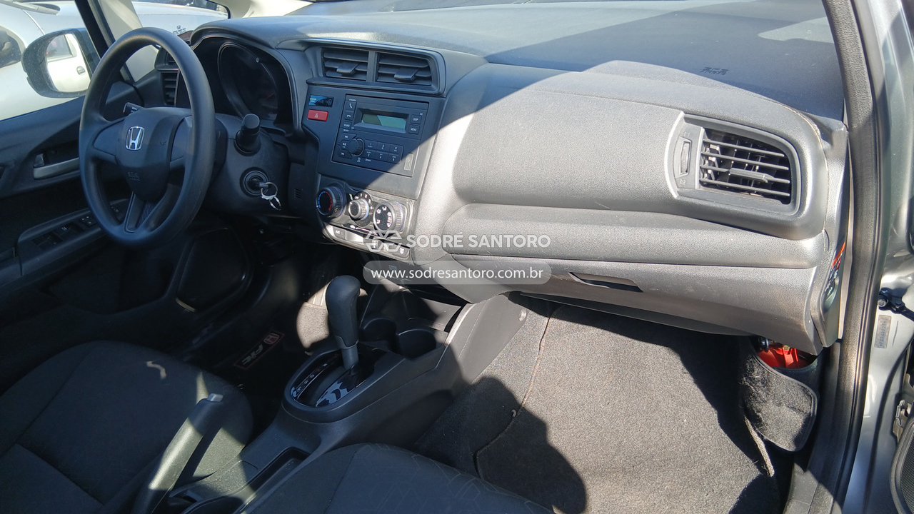 Honda Fit LX Cvt - 2015/2015 — foto 7 de 13