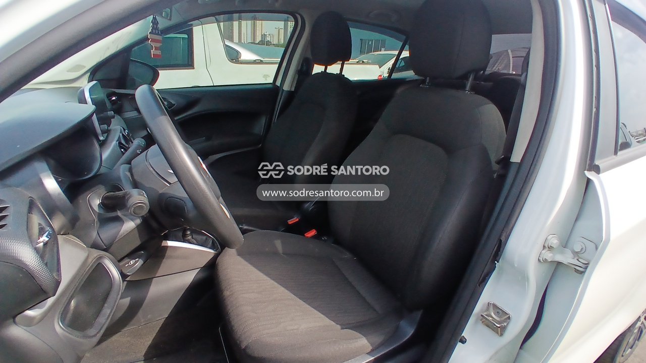 Fiat Cronos Drive 1.3 - 2018/2019 — foto 9 de 13