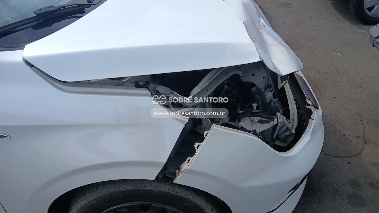 Fiat Cronos Drive 1.3 - 2018/2019 — foto 11 de 13