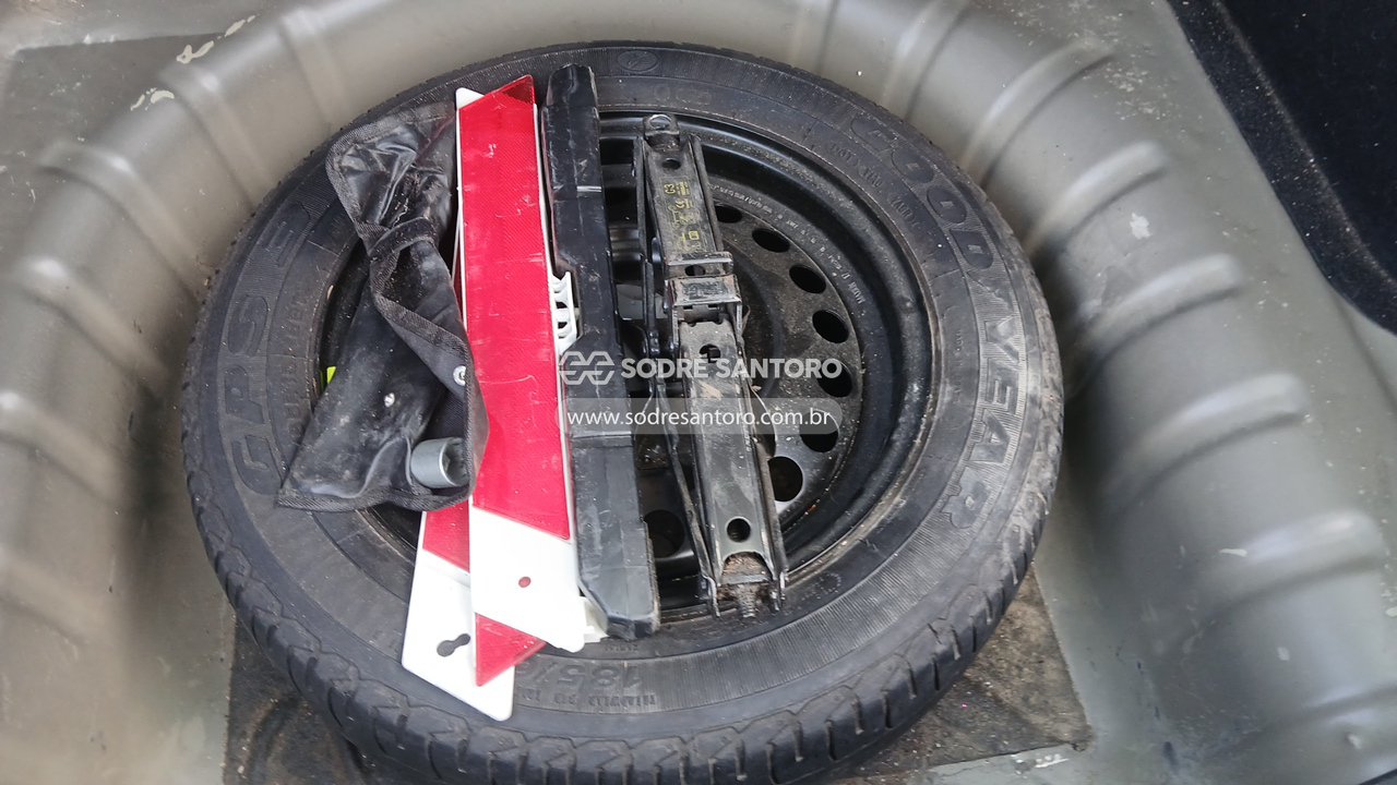 Nissan Kicks S MT - 2018/2018 — foto 10 de 13