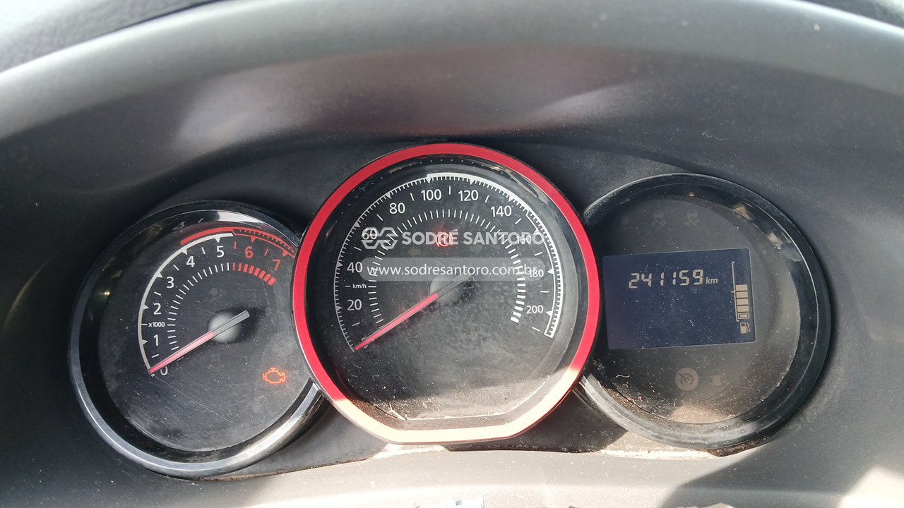 Renault Sandero Step 16 - 2016/2016 — foto 7 de 13
