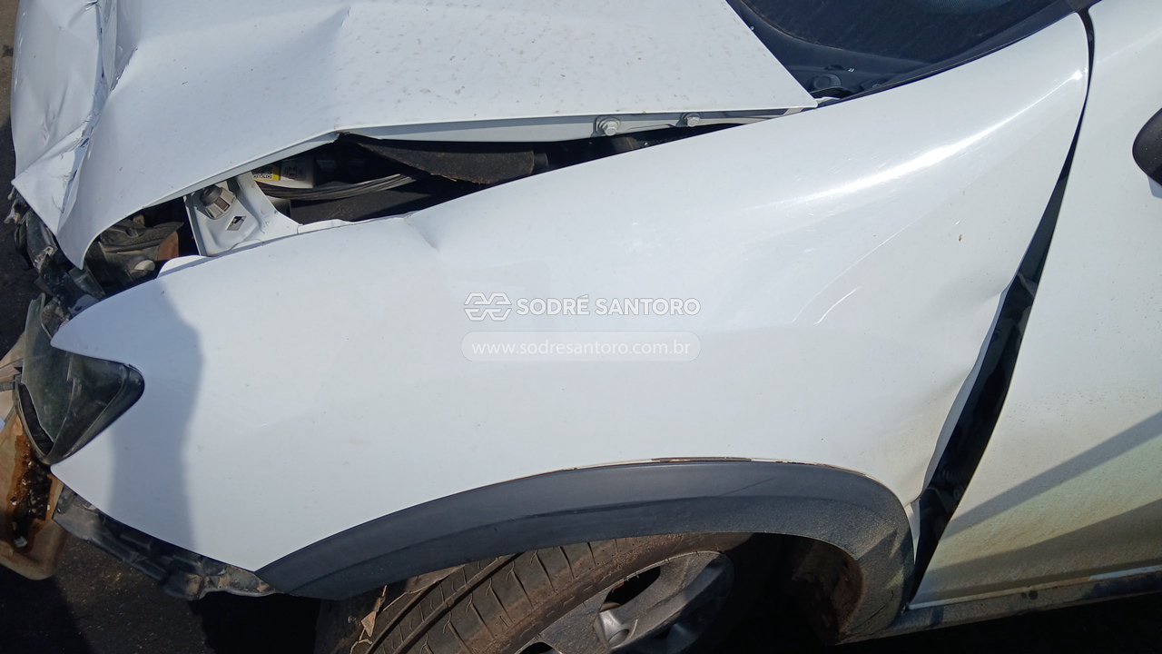 Renault Sandero Step 16 - 2016/2016 — foto 11 de 13