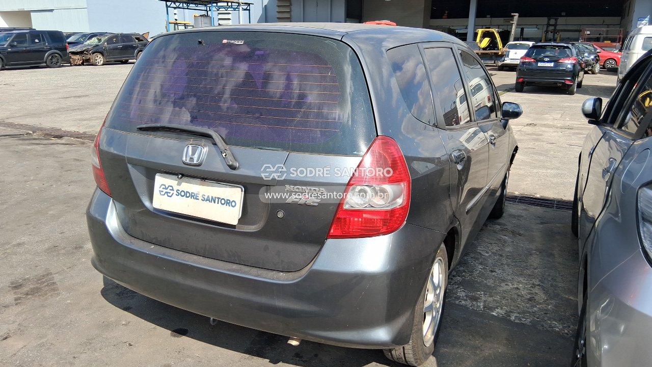 Honda Fit LX - 2006/2007 — foto 4 de 10