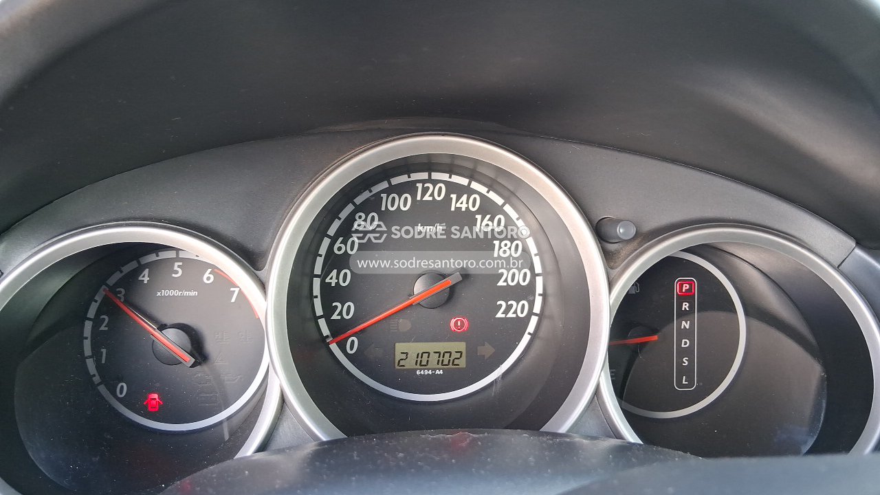 Honda Fit LX - 2006/2007 — foto 7 de 10