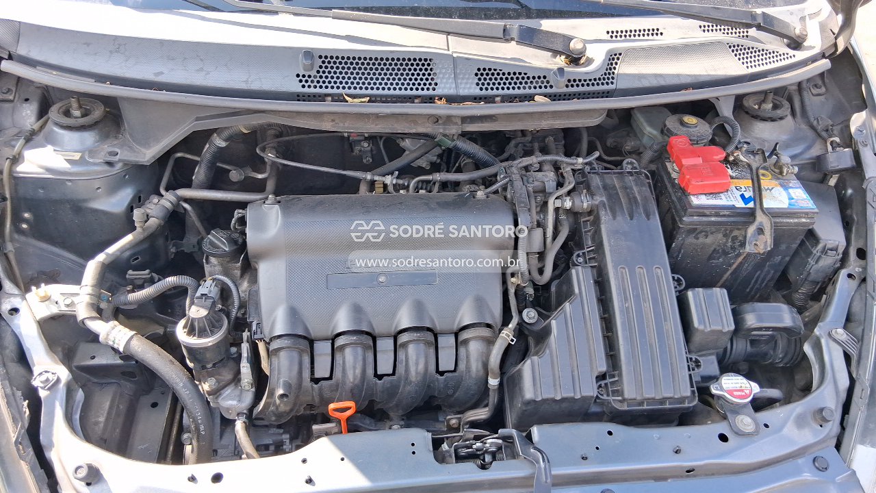 Honda Fit LX - 2006/2007 — foto 5 de 10