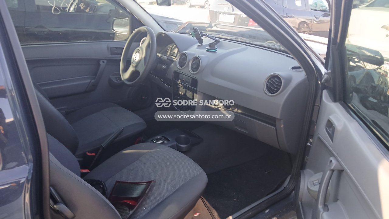 Volkswagen Gol 1.0 - 2013/2014 — foto 7 de 9