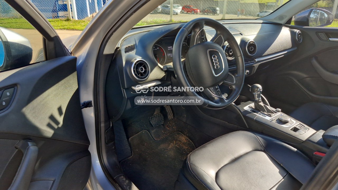 Audi A3 LM 150cv - 2015/2016 — foto 6 de 13