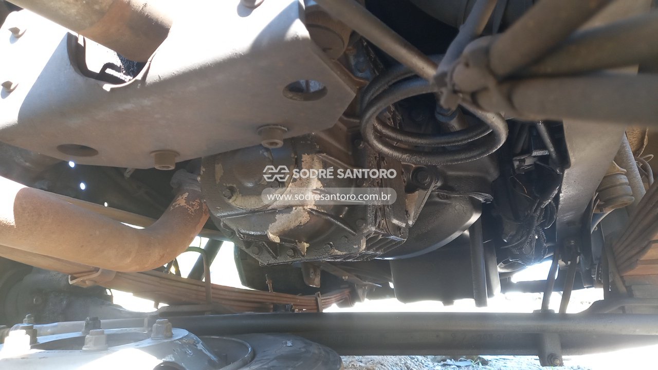 Mercedes-benz 710 - 2006/2006 — foto 6 de 13
