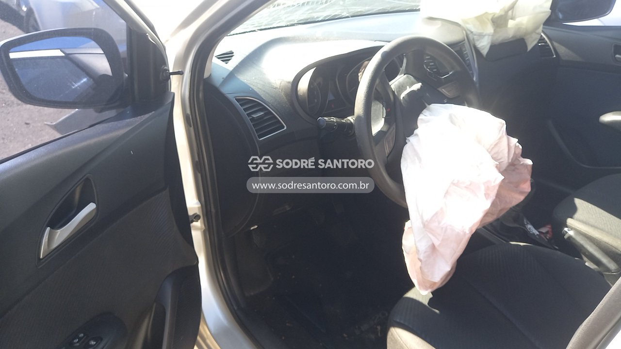 Hyundai Hb20s 1.6m 1.6m - 2013/2014 — foto 6 de 13