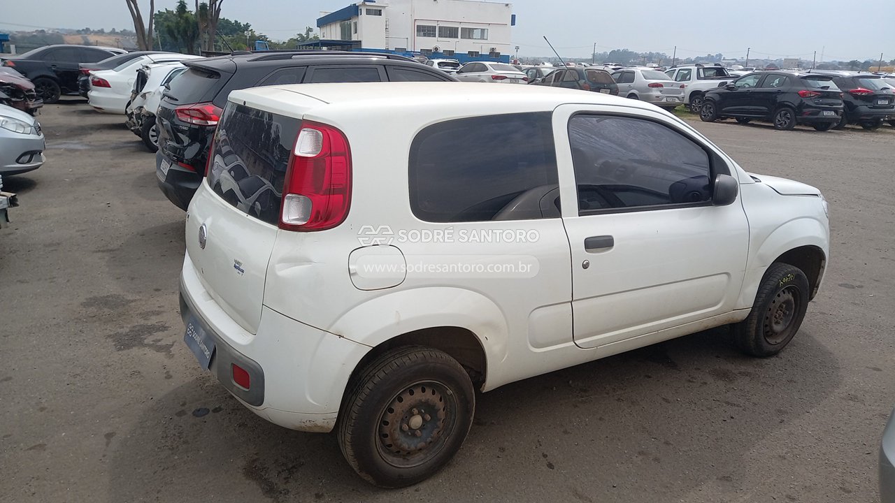 Fiat Uno Vivace 1.0 - 2013/2013 — foto 4 de 13