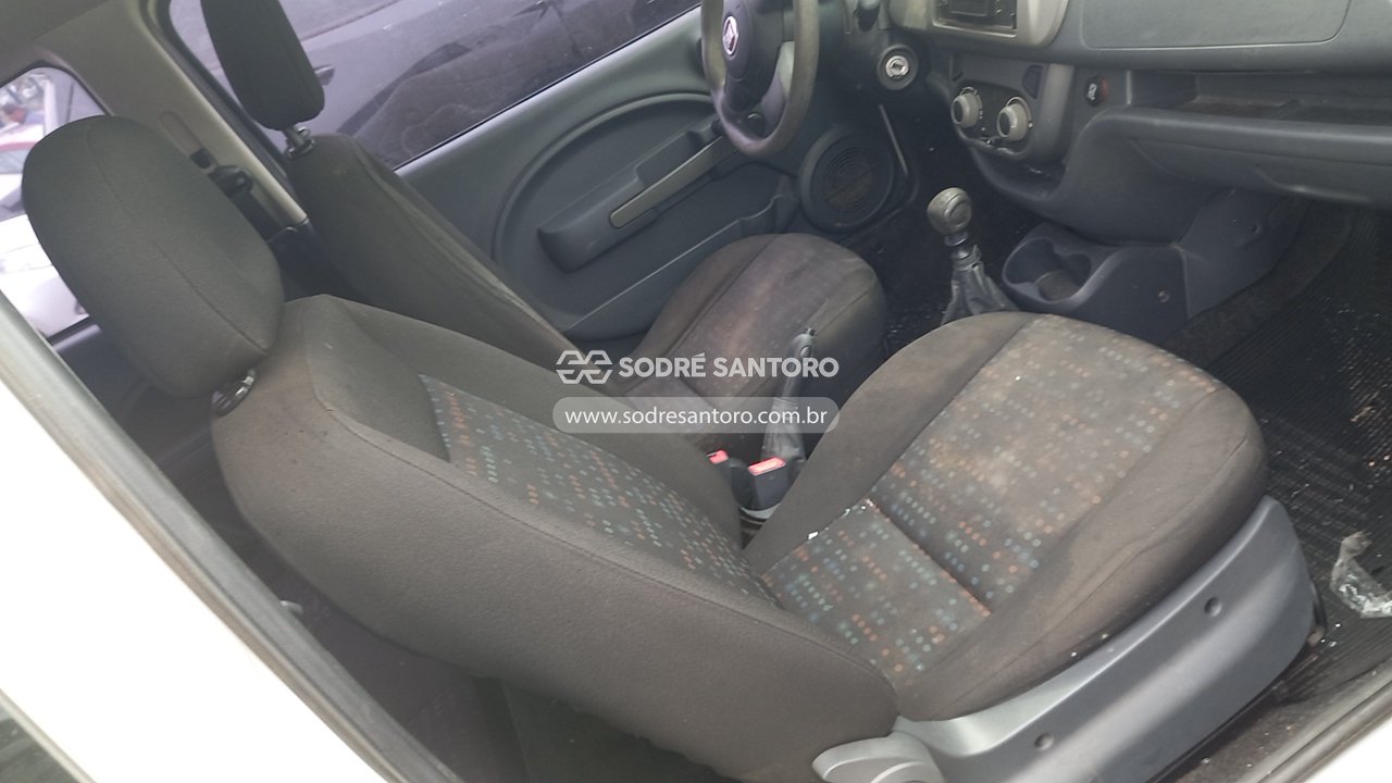 Fiat Uno Vivace 1.0 - 2013/2013 — foto 9 de 13