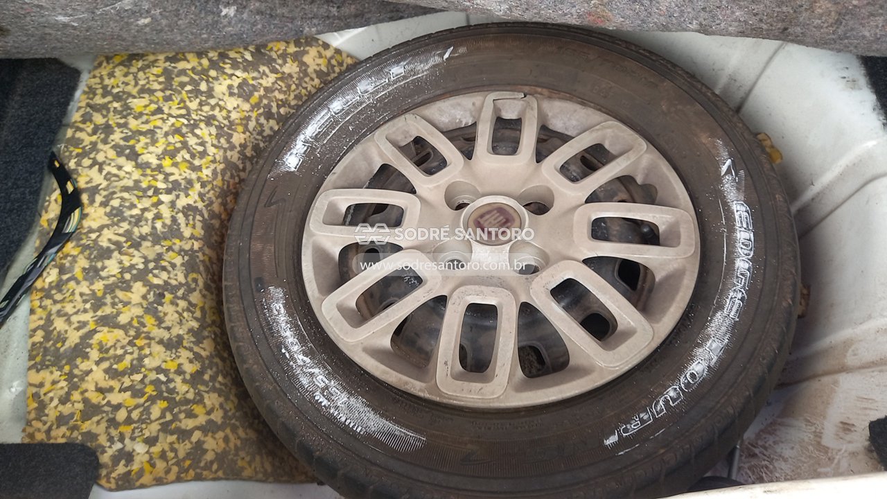 Fiat Uno Vivace 1.0 - 2013/2013 — foto 10 de 13
