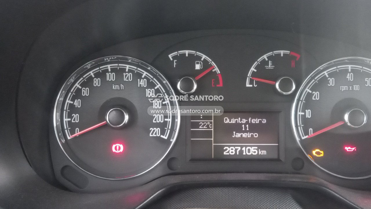 Fiat Linea Essence 1.8 - 2012/2013 — foto 7 de 13