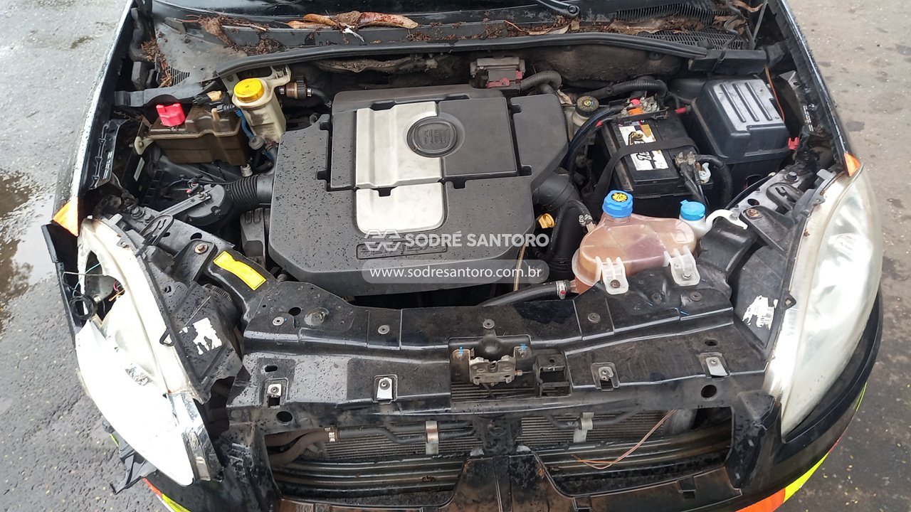Fiat Linea Essence 1.8 - 2012/2013 — foto 5 de 13