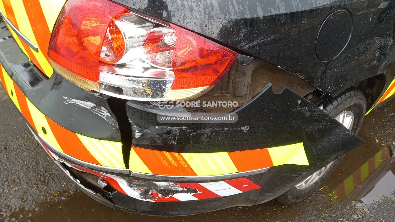 Fiat Linea Essence 1.8 - 2012/2013 — foto 11 de 13