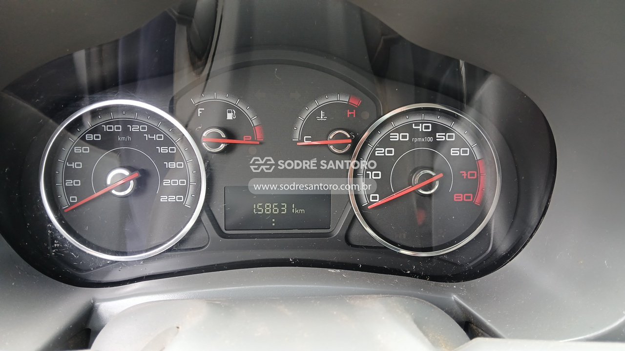 Fiat Palio Attractiv 1.0 - 2012/2013 — foto 7 de 12