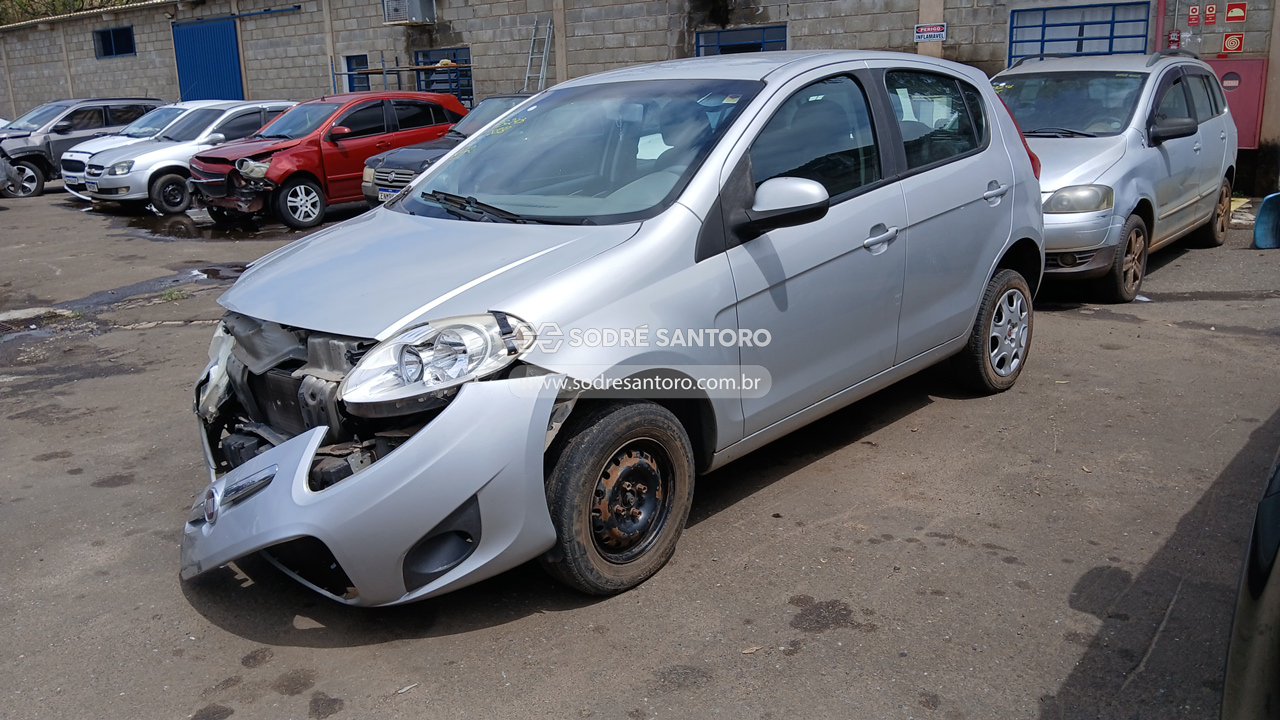Fiat Palio Attractiv 1.0 - 2012/2013 — foto 3 de 12