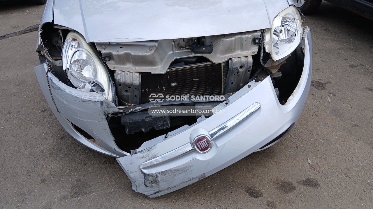 Fiat Palio Attractiv 1.0 - 2012/2013 — foto 11 de 12