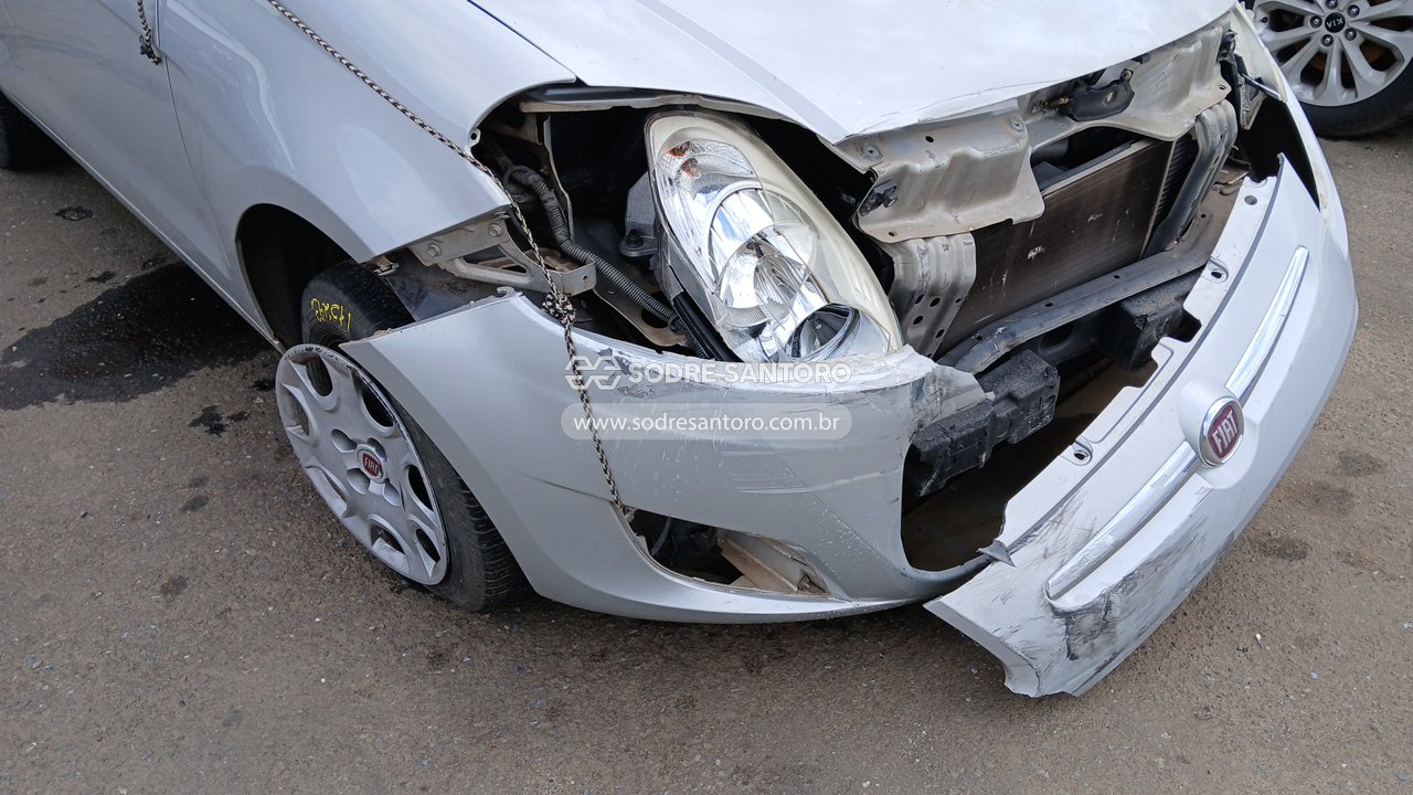 Fiat Palio Attractiv 1.0 - 2012/2013 — foto 12 de 12