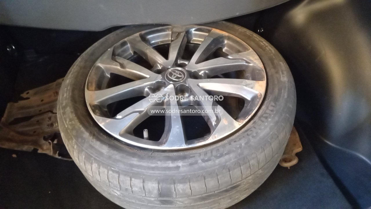 Toyota Corolla Cross Xre 20 - 2023/2024 — foto 9 de 13