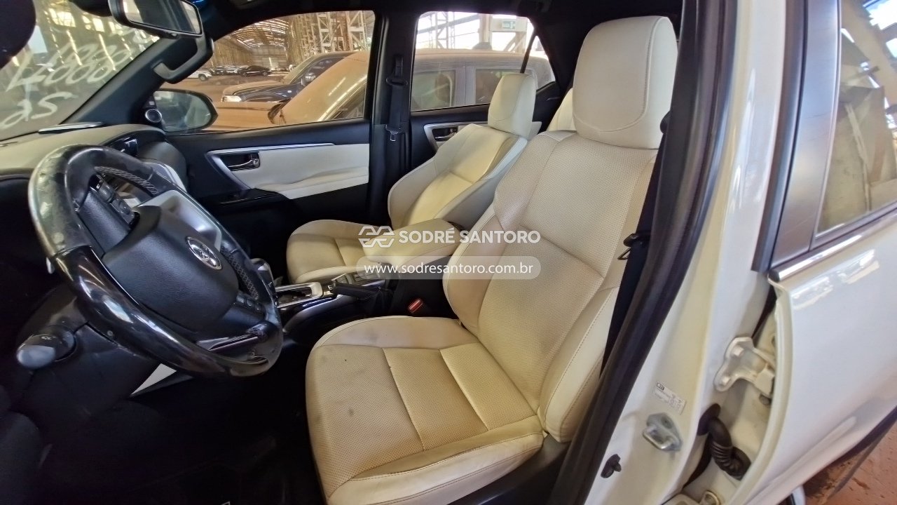Toyota Hilux Swdmda4md - 2022/2022 — foto 7 de 12
