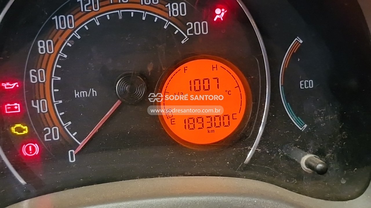 Fiat Uno Vivace 1.0 - 2014/2014 — foto 6 de 13