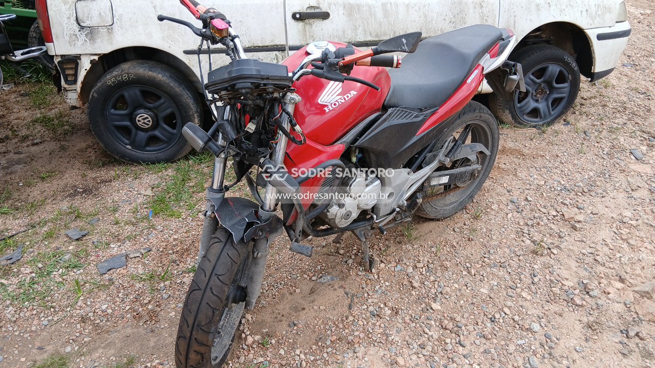 Honda CB 300r - 2013/2014 — foto 3 de 12