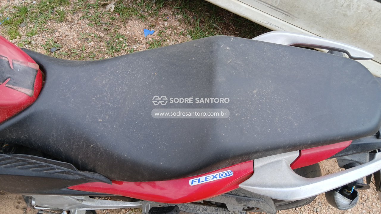 Honda CB 300r - 2013/2014 — foto 9 de 12
