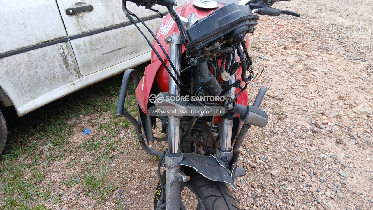 Honda CB 300r - 2013/2014 — foto 10 de 12