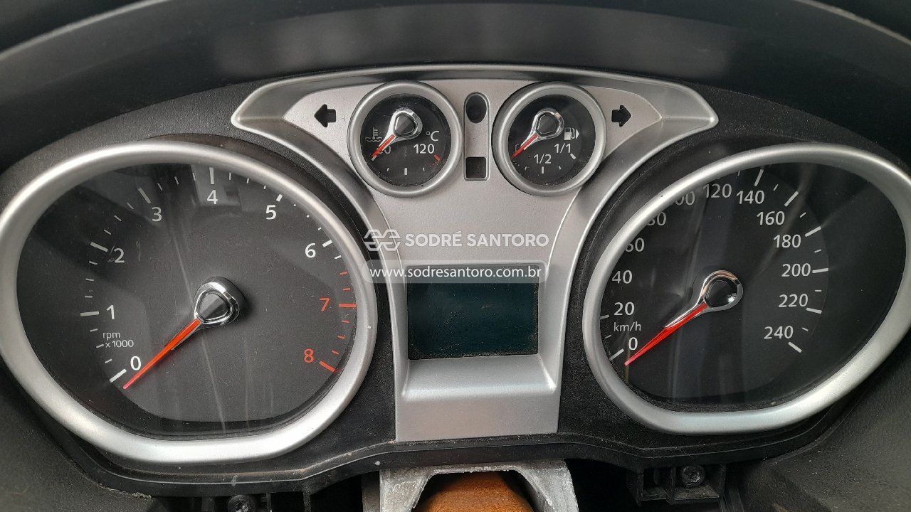 Ford Focus 2L FC Flex - 2013/2013 — foto 7 de 12