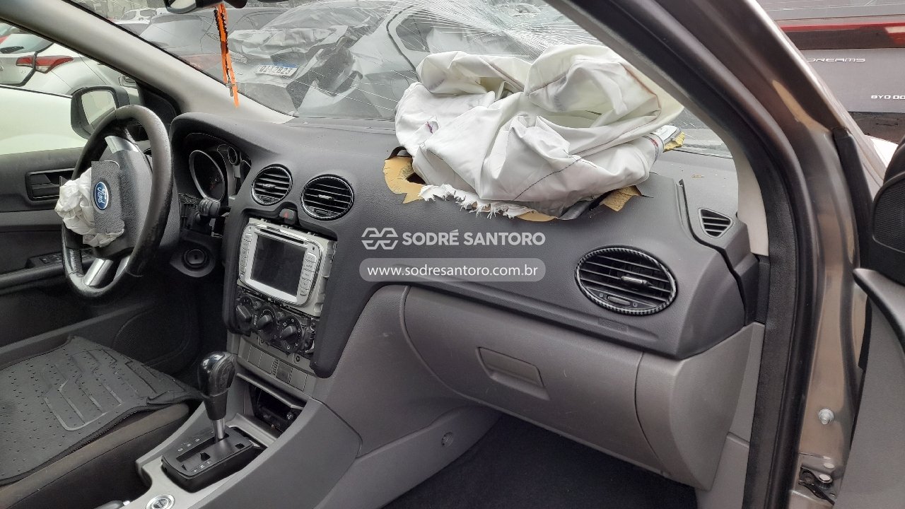 Ford Focus 2L FC Flex - 2013/2013 — foto 8 de 12